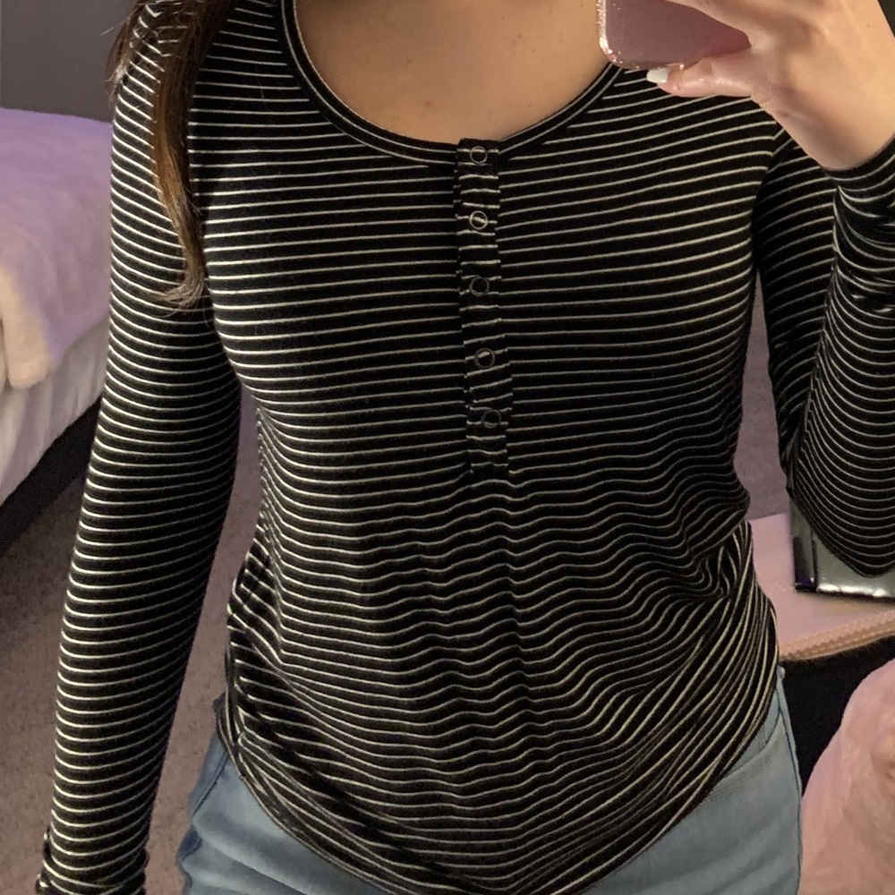 striped b&w long sleeve